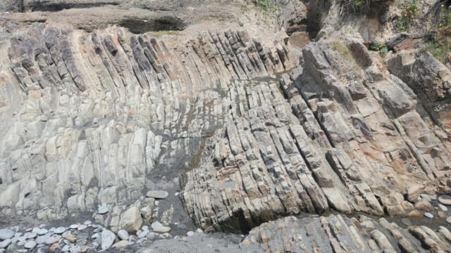 Overturned bedrock
